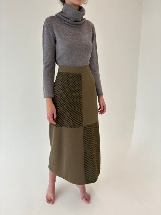 Fustă maxi kaki din material modern texturat cu influențe ușor casual