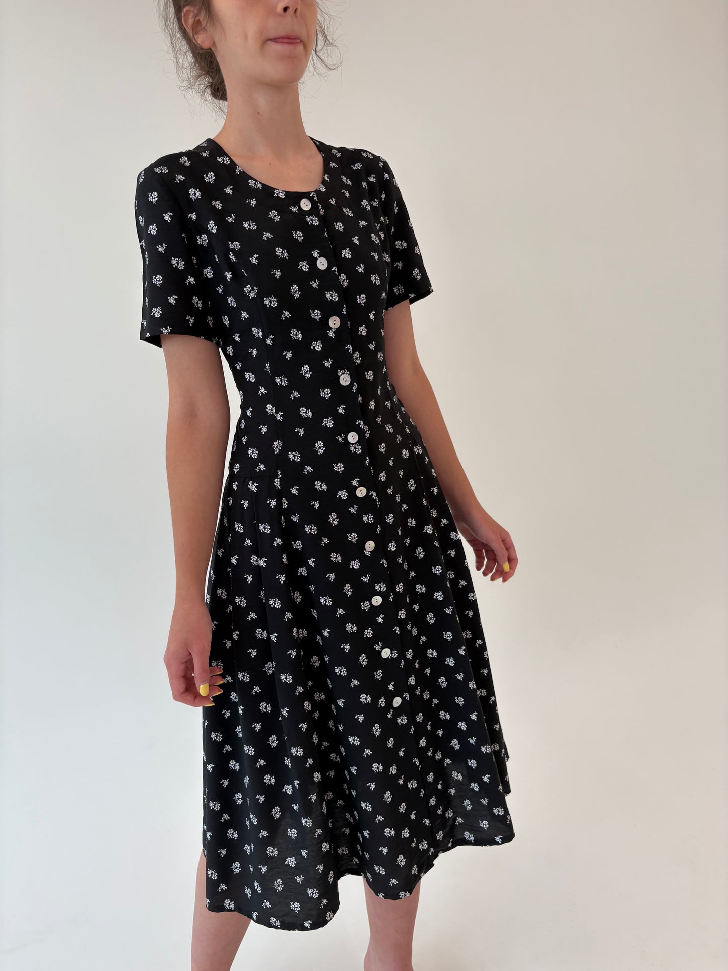 LBD vintage usor cambrata în croi super demoni cu print delicat ivoire