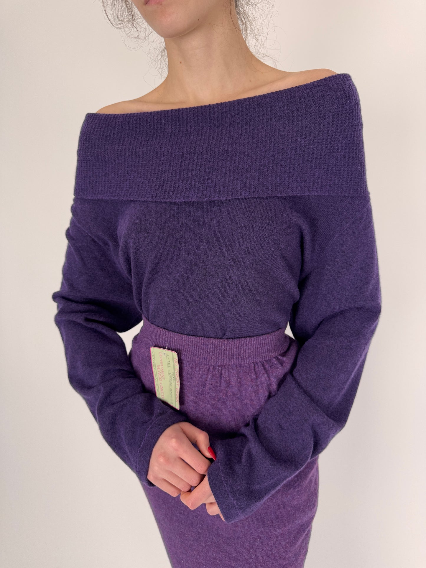 Pulover grape purple din lana extrafina cu guler supradimensionat