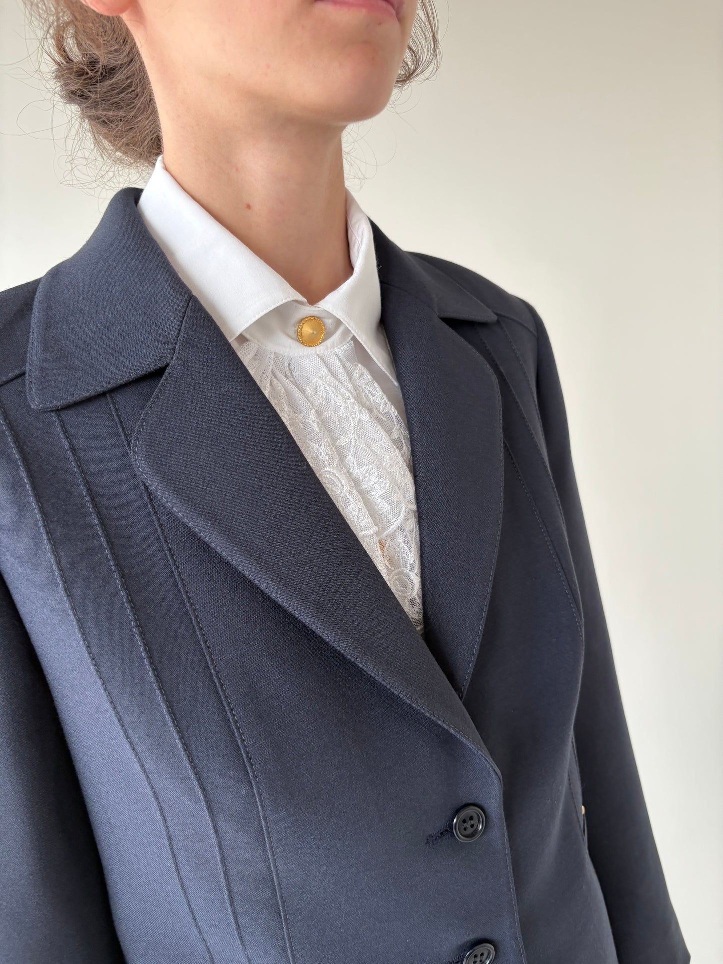 Sacou vintage Navy din lanita extrafina în croi clasic ușor cambrat