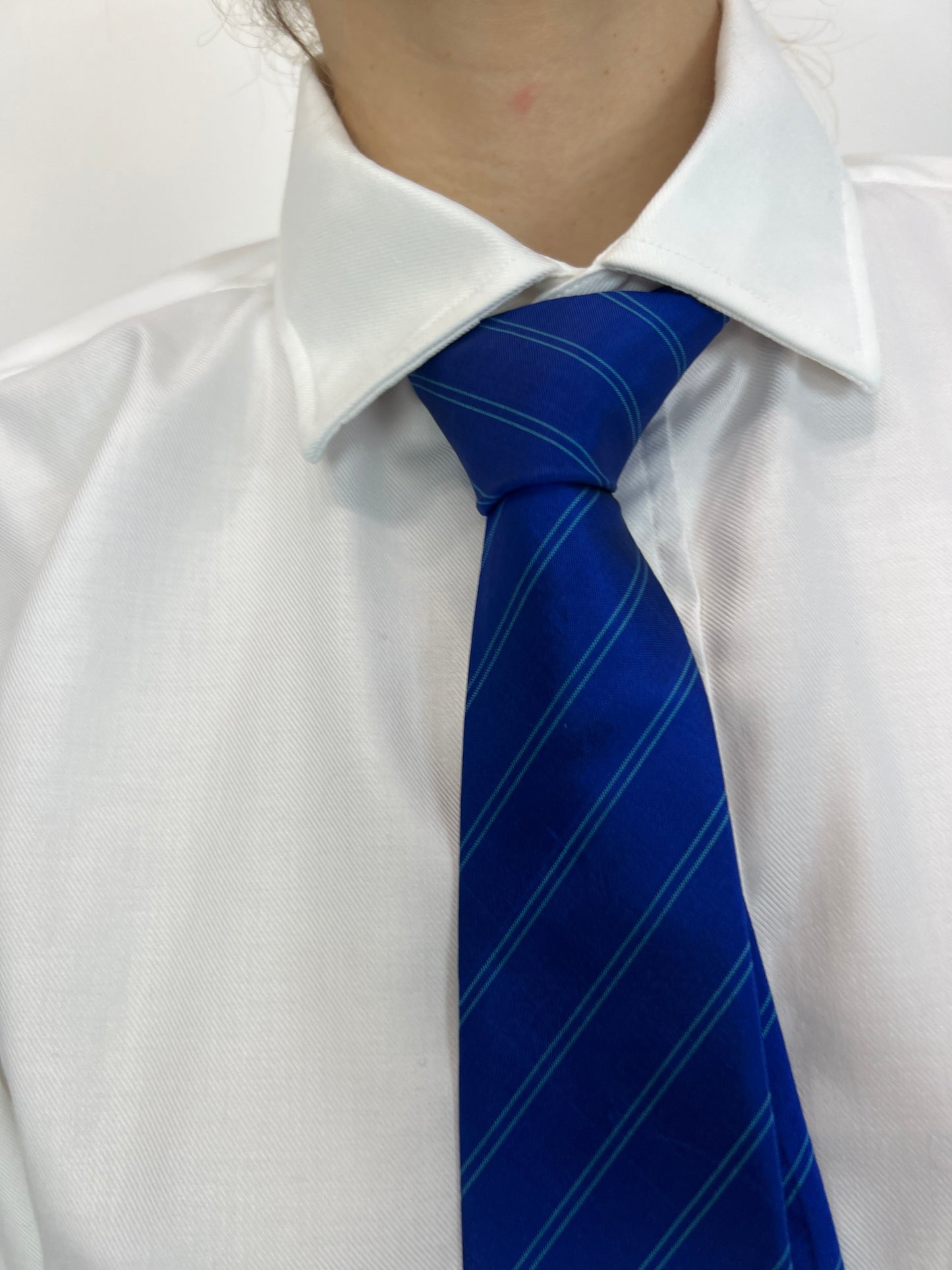 Cravata din mătase naturală albastru regal slim