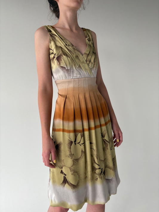 Rochie în nuanțe superbe din mătase naturală grea cu talie ultra înaltă marcată