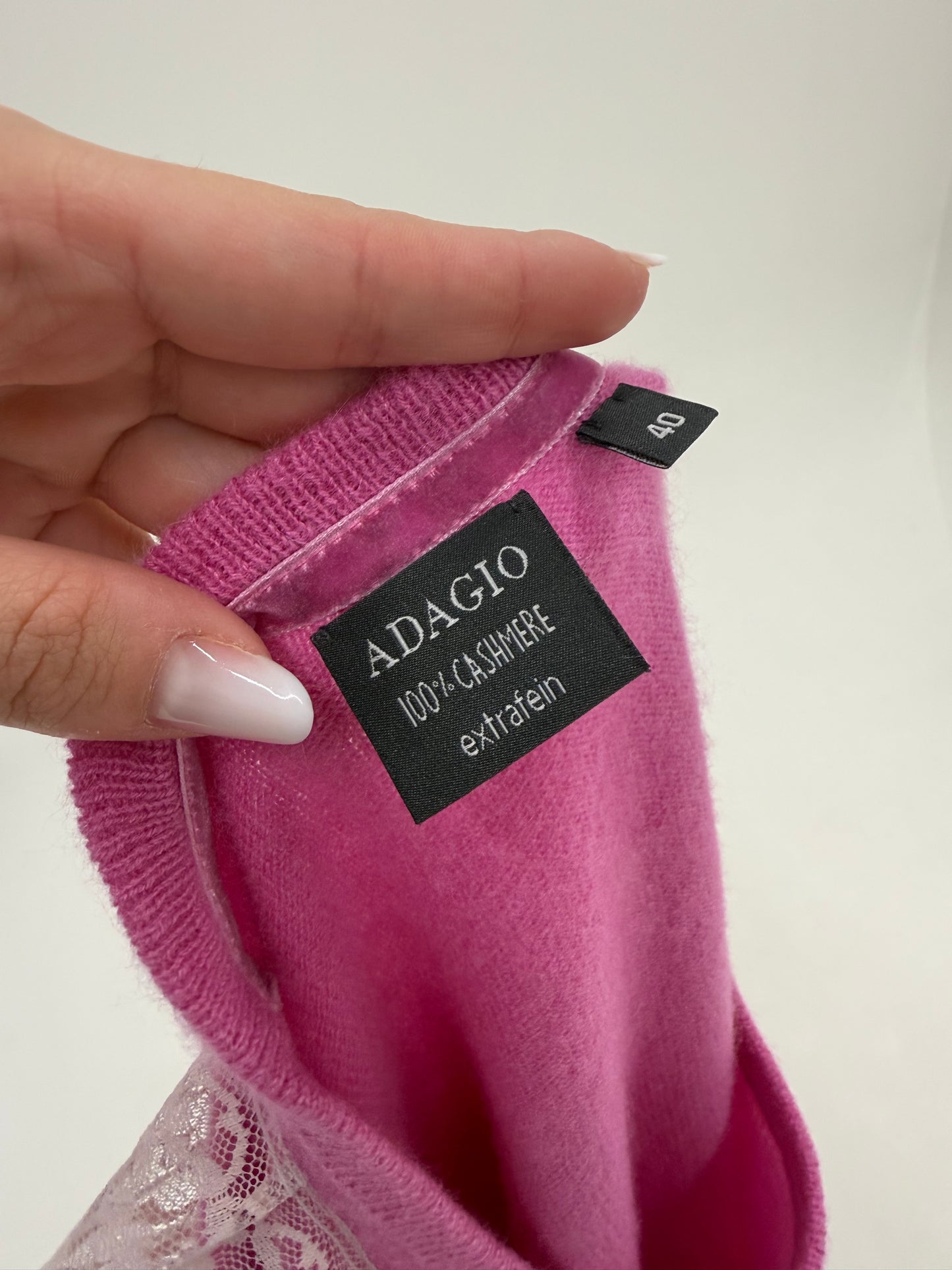 Pulover din cașmir multiply Barbie pink cu aplicație din dantelă