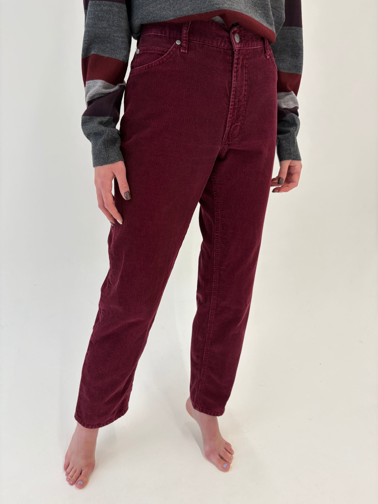 Pantaloni burgundy tall din corduroy