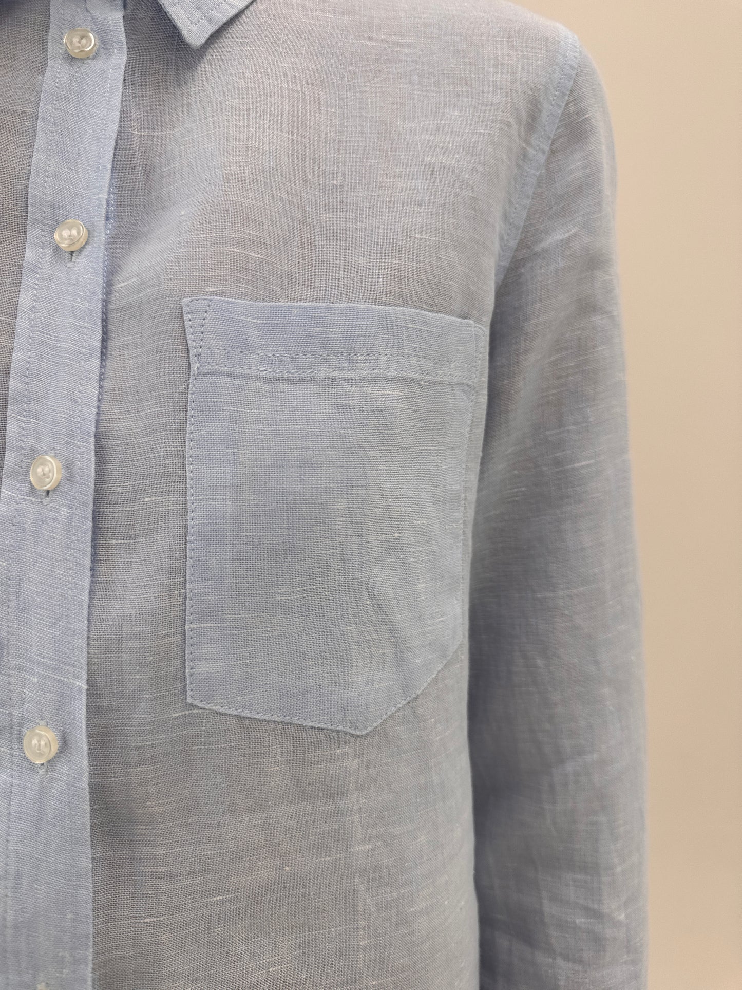 Cămașa baby Blue din in premium în croi clasic