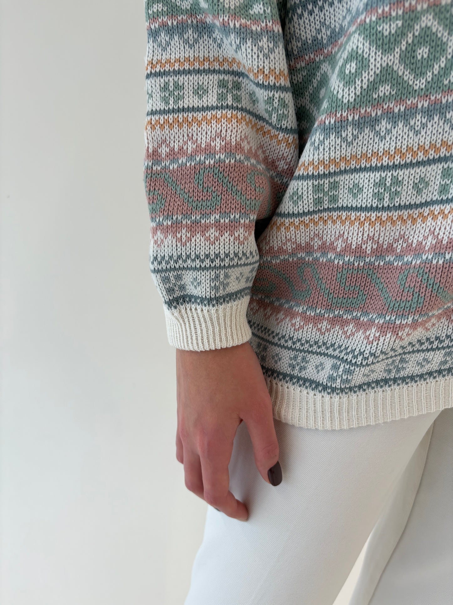 Cardigan vintage în croi lejer și culori pudrate din lana extrafina de gramaj mare