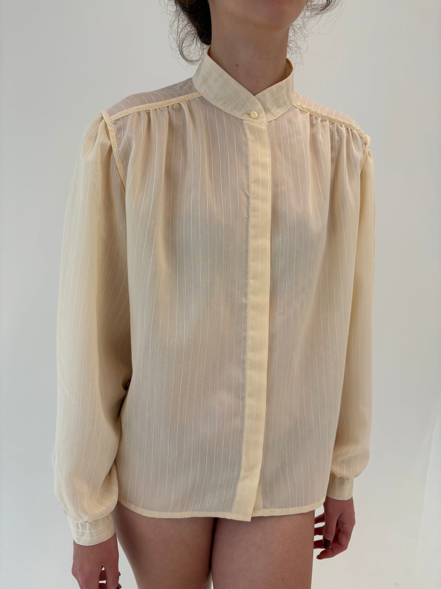 Cămașa vintage butter white din poplin moale texturat