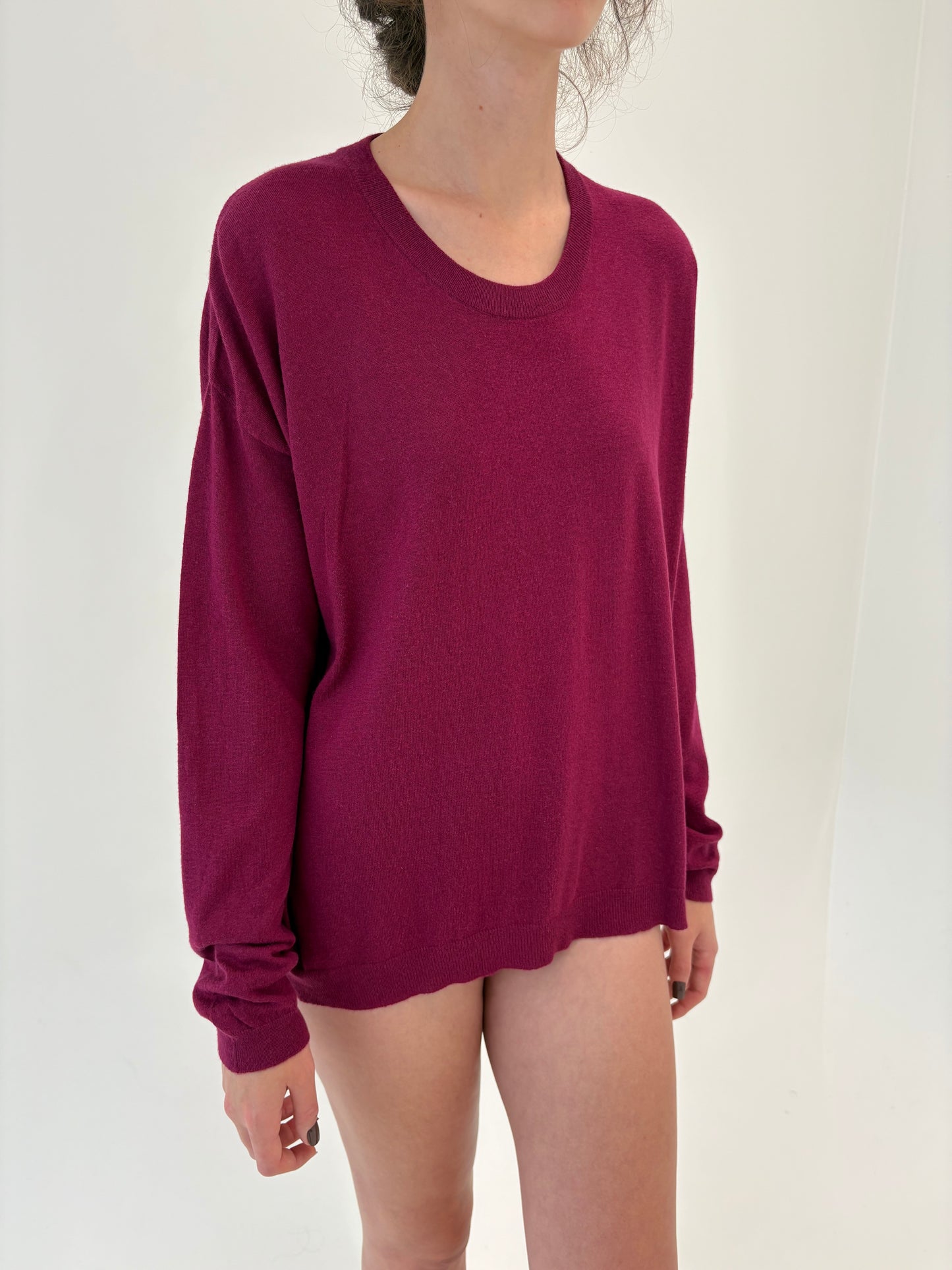 Pulover tall dark fucsia din mix de lm a extrafina  în croi lejer a