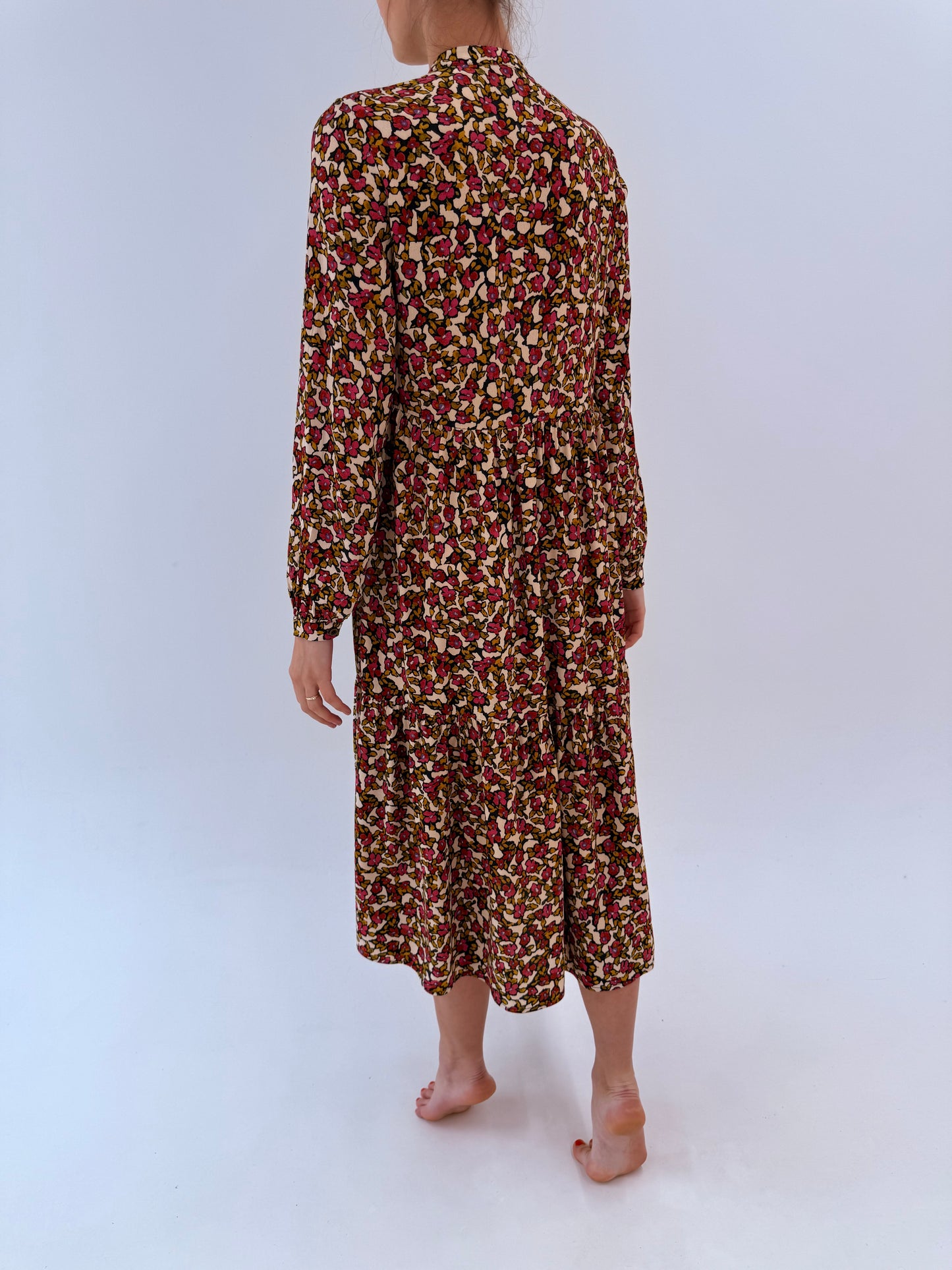 Rochie maxi camel cu print organic și talie ultra înaltă