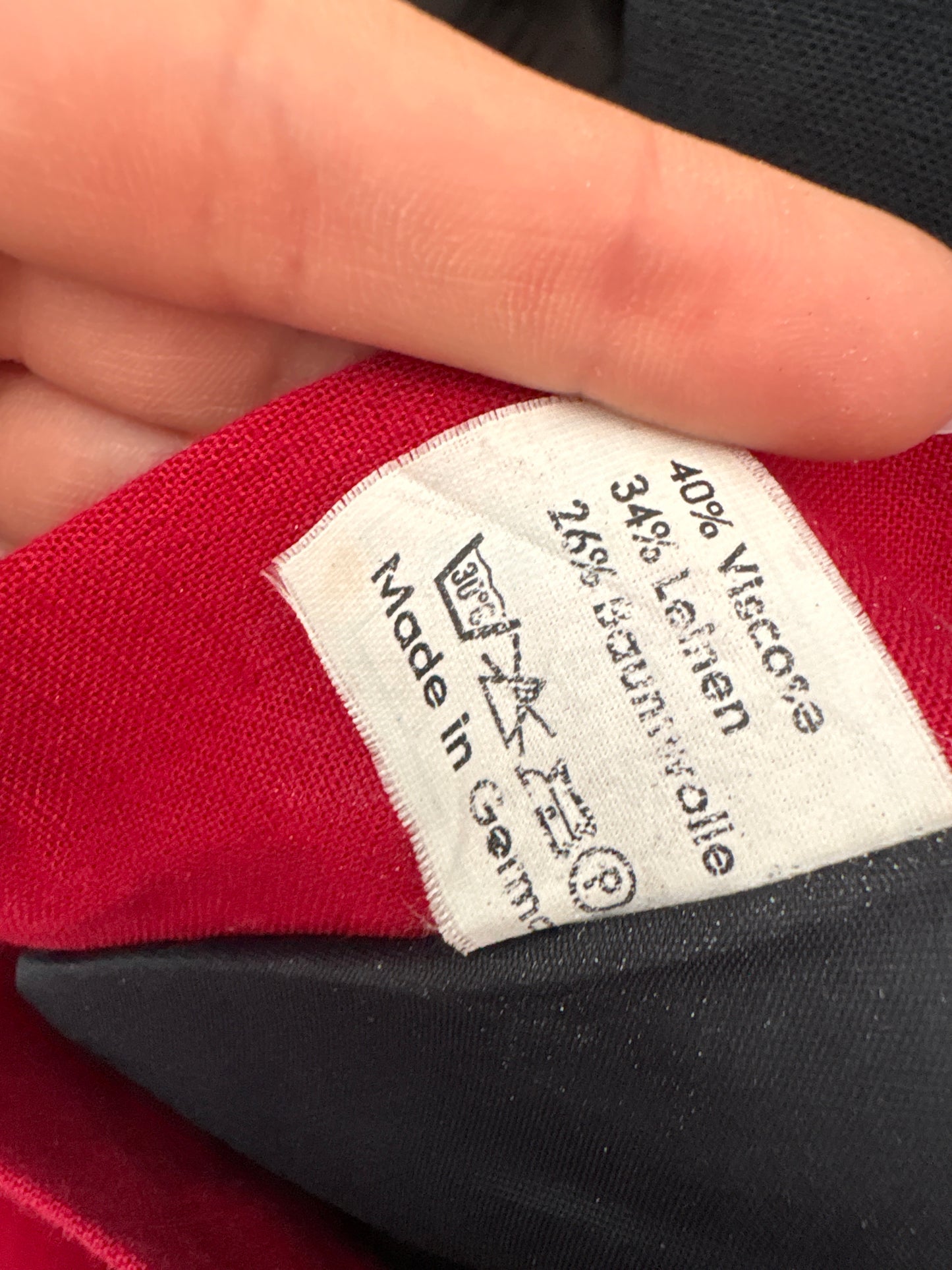 Fustă vintage plisata din pânză grea dark cherry red cu talie ultra înaltă