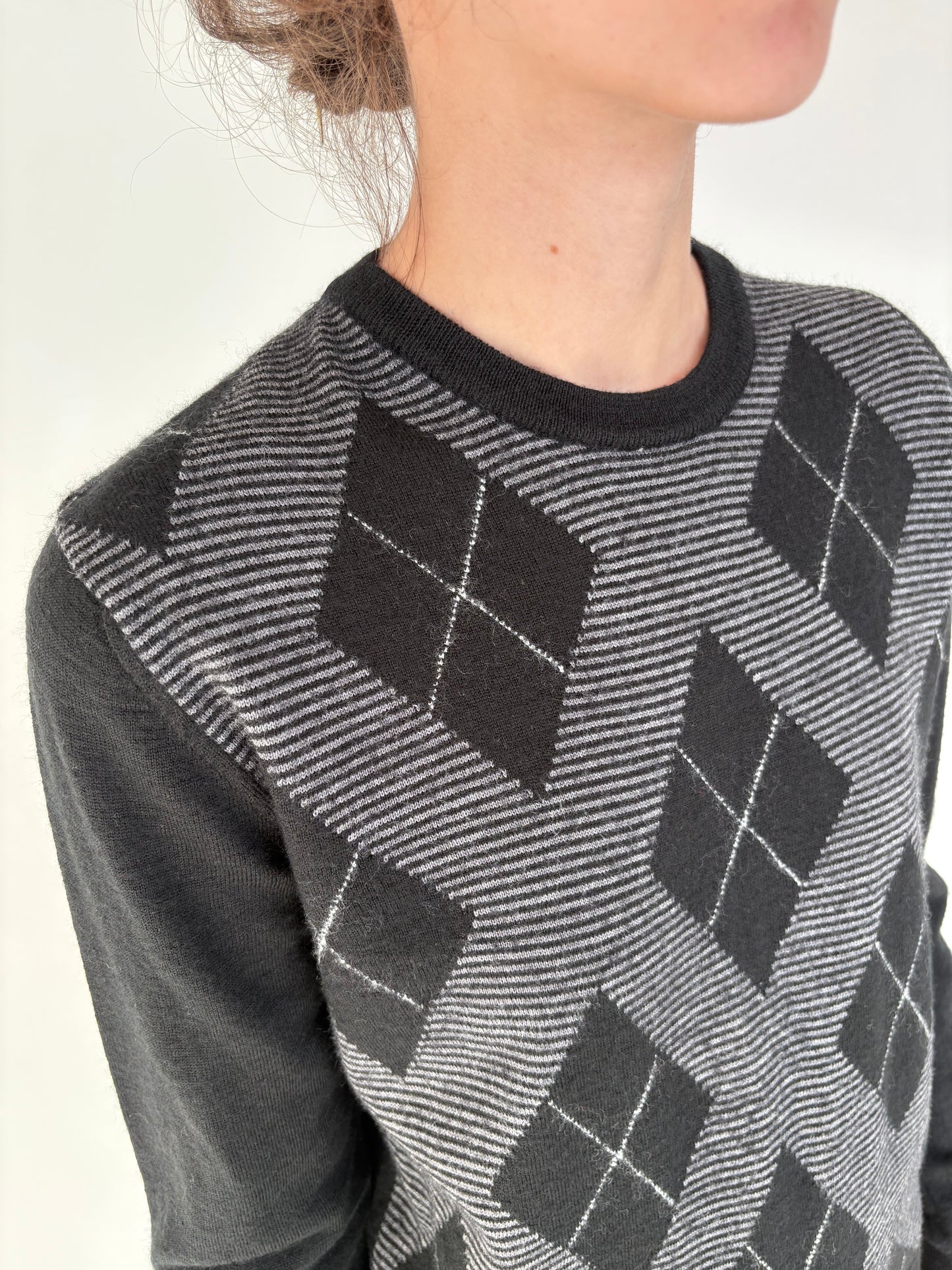 Pulover negru din lana merino extrafina cu romburi