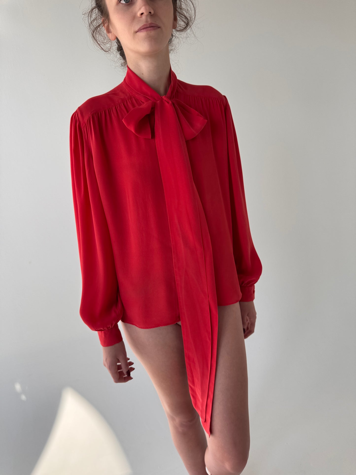 Cămașa Giorgio Armani vintage din mătase naturală cherry red