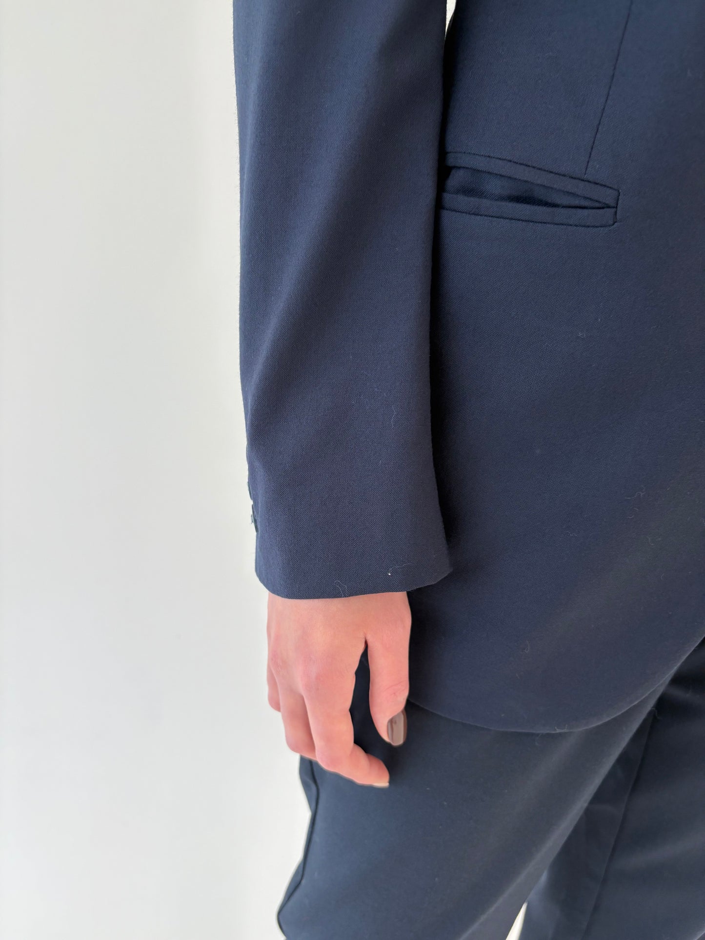 Sacou Navy în croi actual din lana pura virgină extrafina certificată