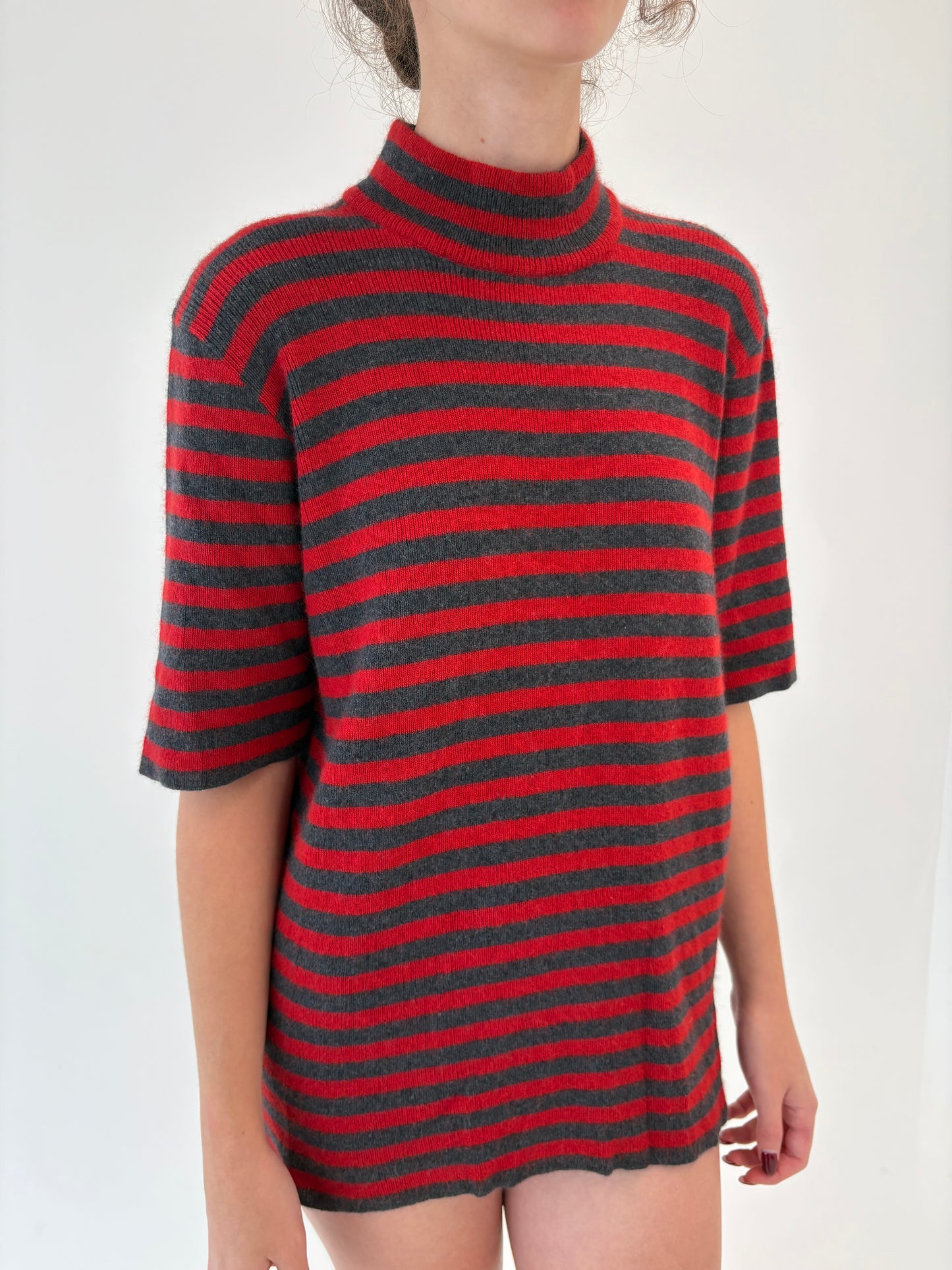 Maleta în dungi de gramaj mare din tricot excepțional de lana merino și Angora