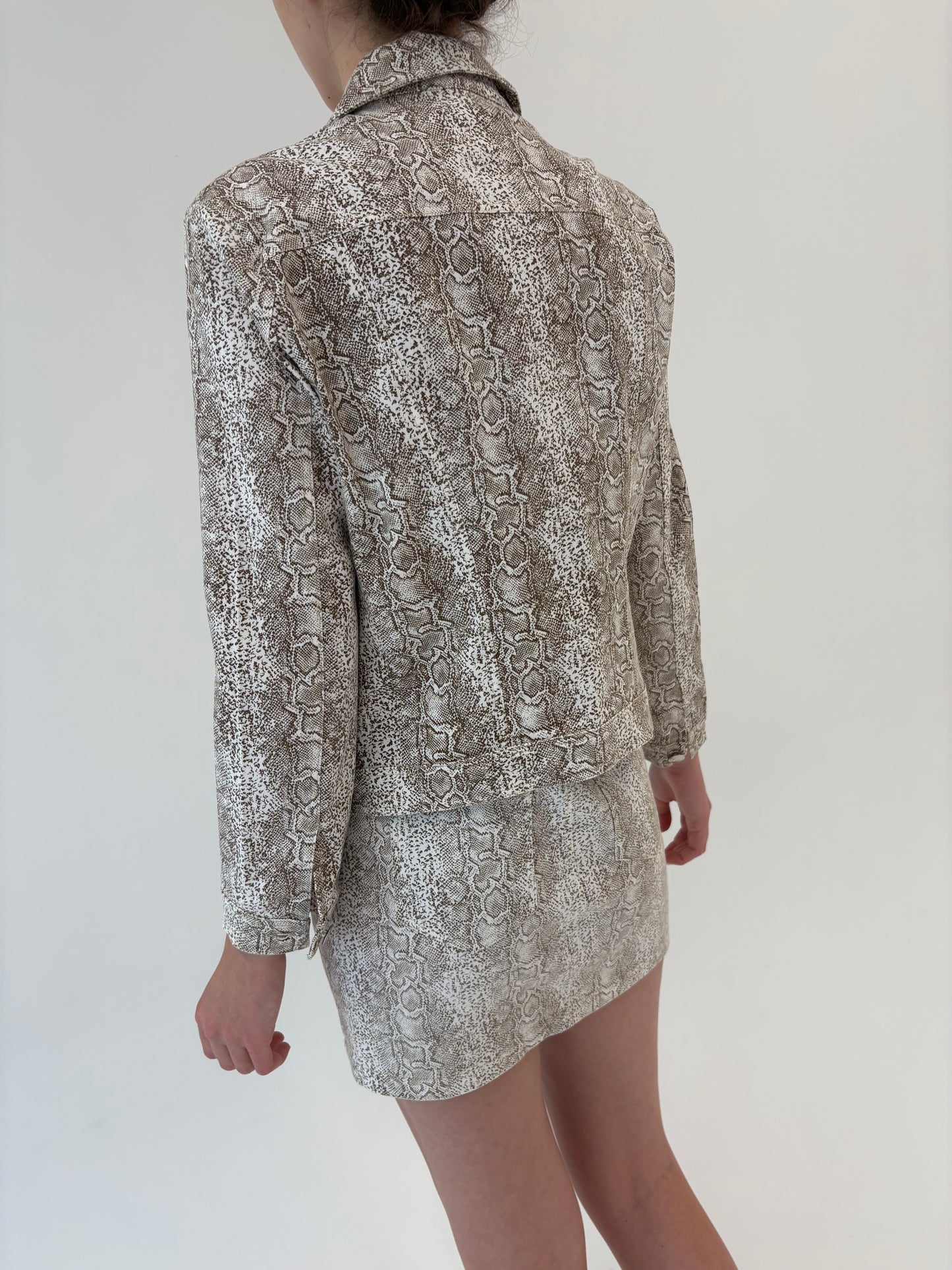 Set snake print ivorie cu chestia colate brown din bumbac modelator