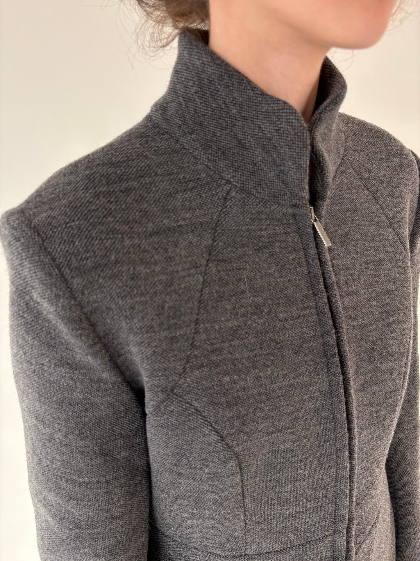 Palton in croi ușor cambrat italian cu influențe smart casual din lana extrafina