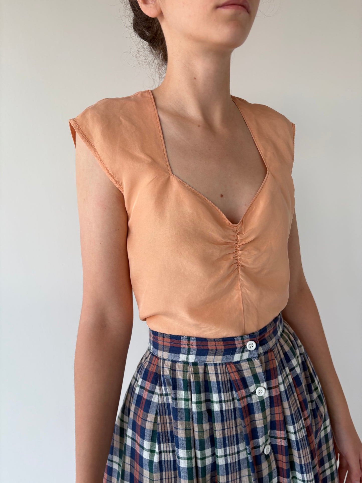 Top vintage champagne orange din mătase naturală cu decolteu inima
