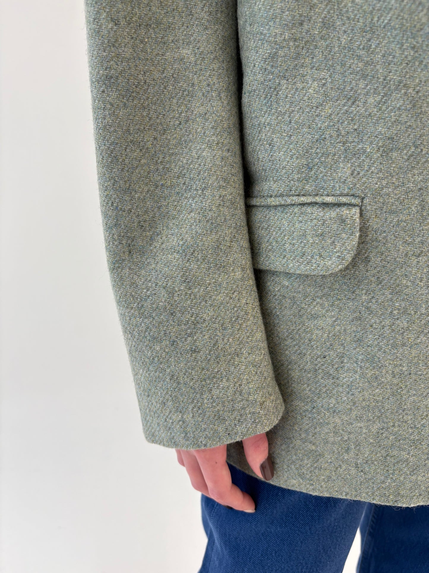 Sacou Sage green din tweed plin de lana excepțională cu inserții pudrate