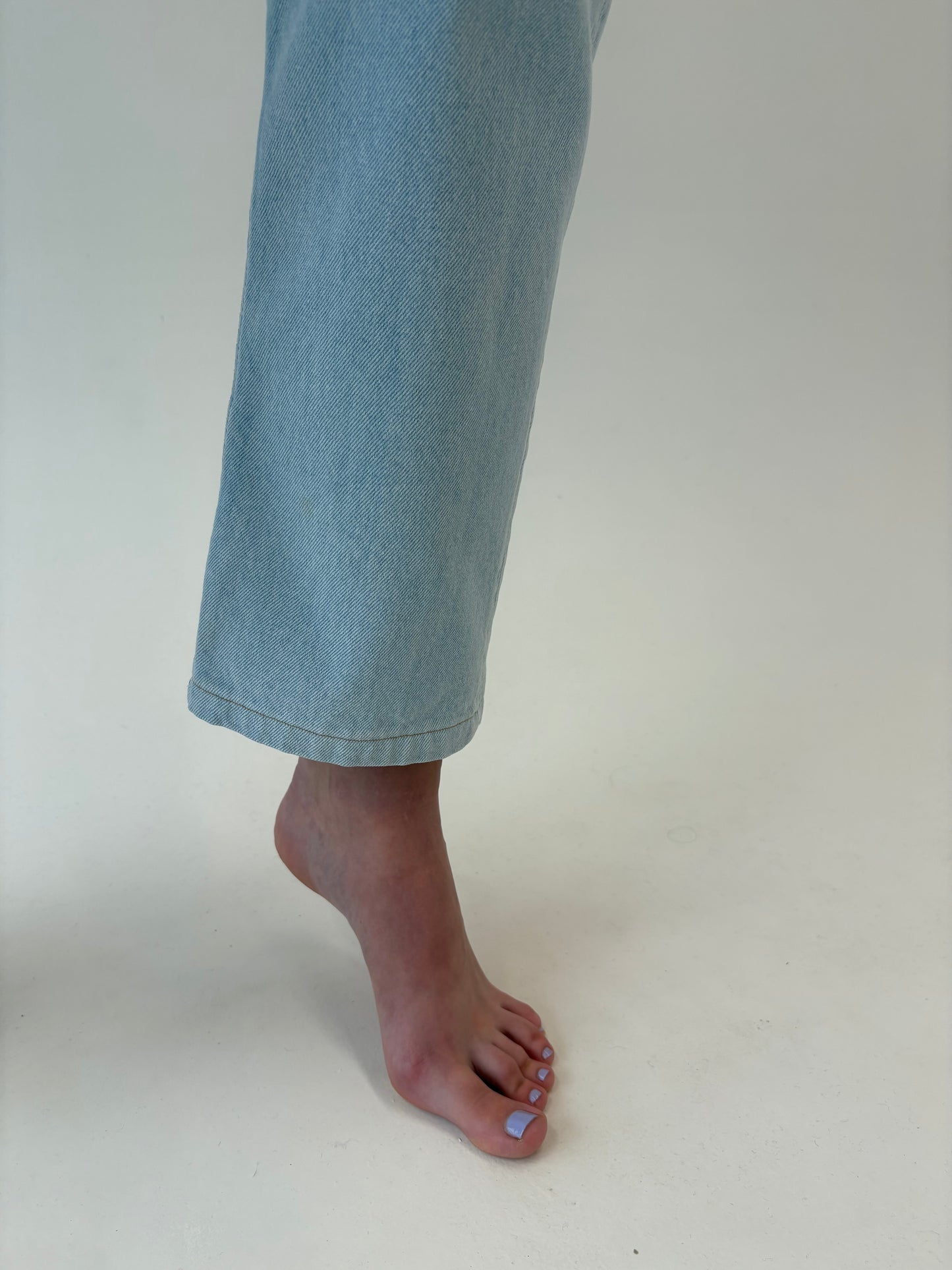 Jeans vinatge Levi’s 501 cu talie înaltă