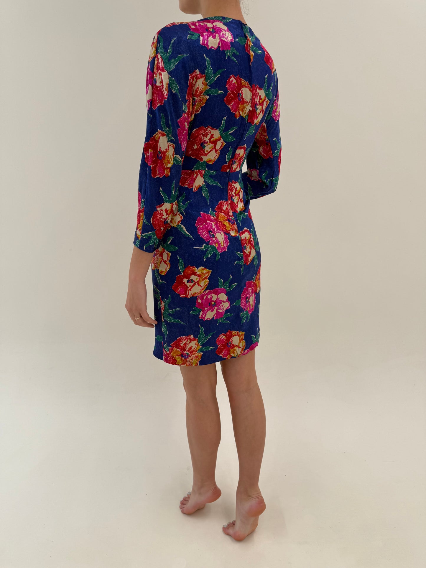 Rochie din mătase naturală Max Mara de la business la cocktail albastru regal
