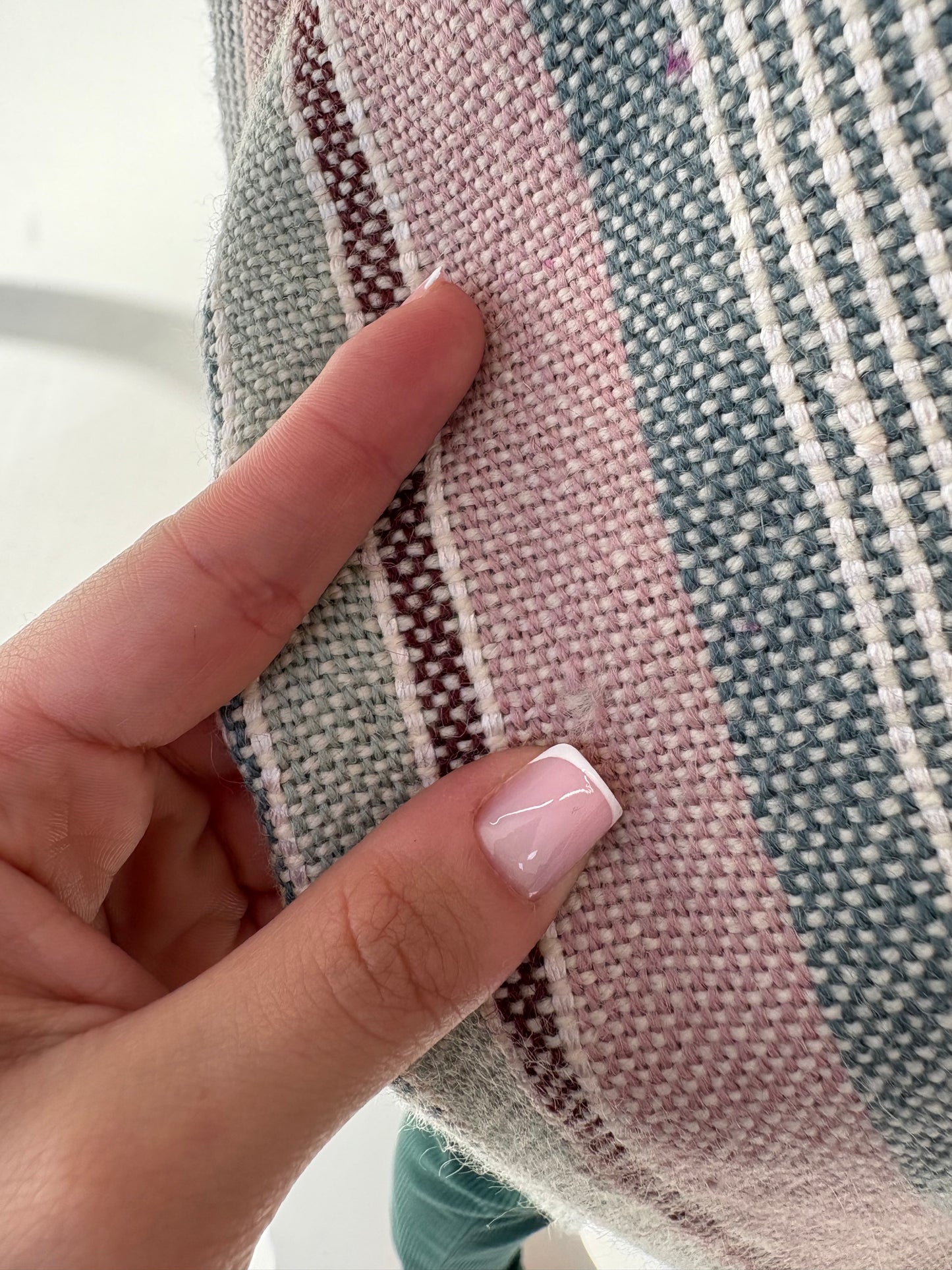 Palton din lana texturată în culori pudrate și croi lejer