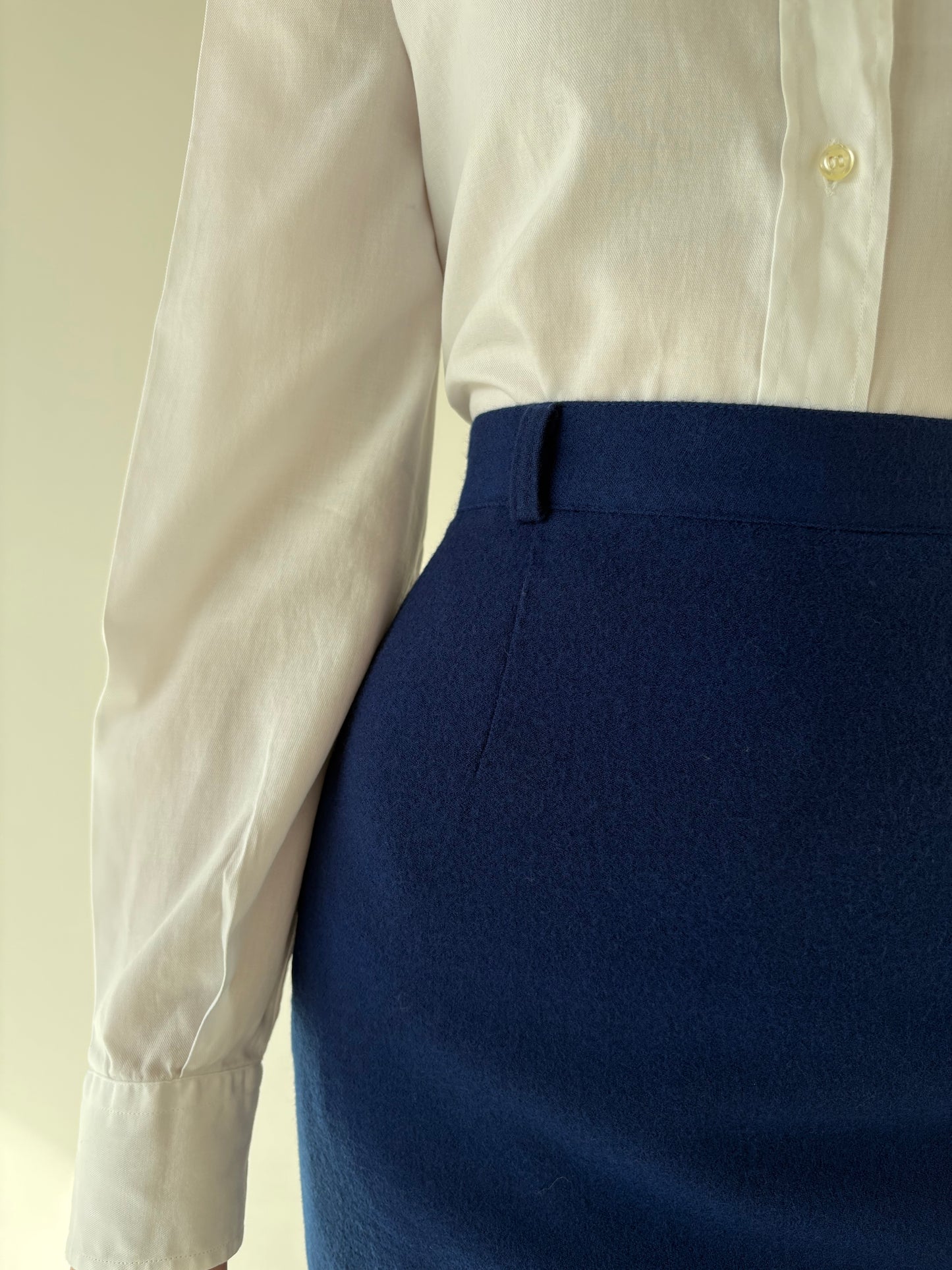 Fustă italiană conică albastru cerneală cu talie ultra înaltă din lana pura