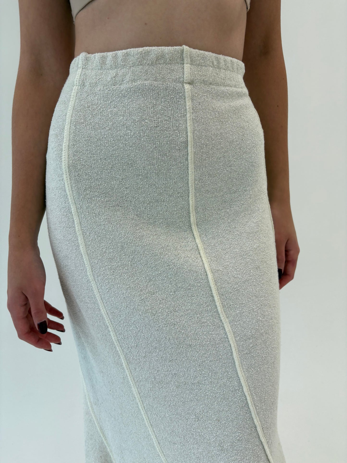 Fusta maxi mermaid în croi elaborat din jerse excepțional light butter nude