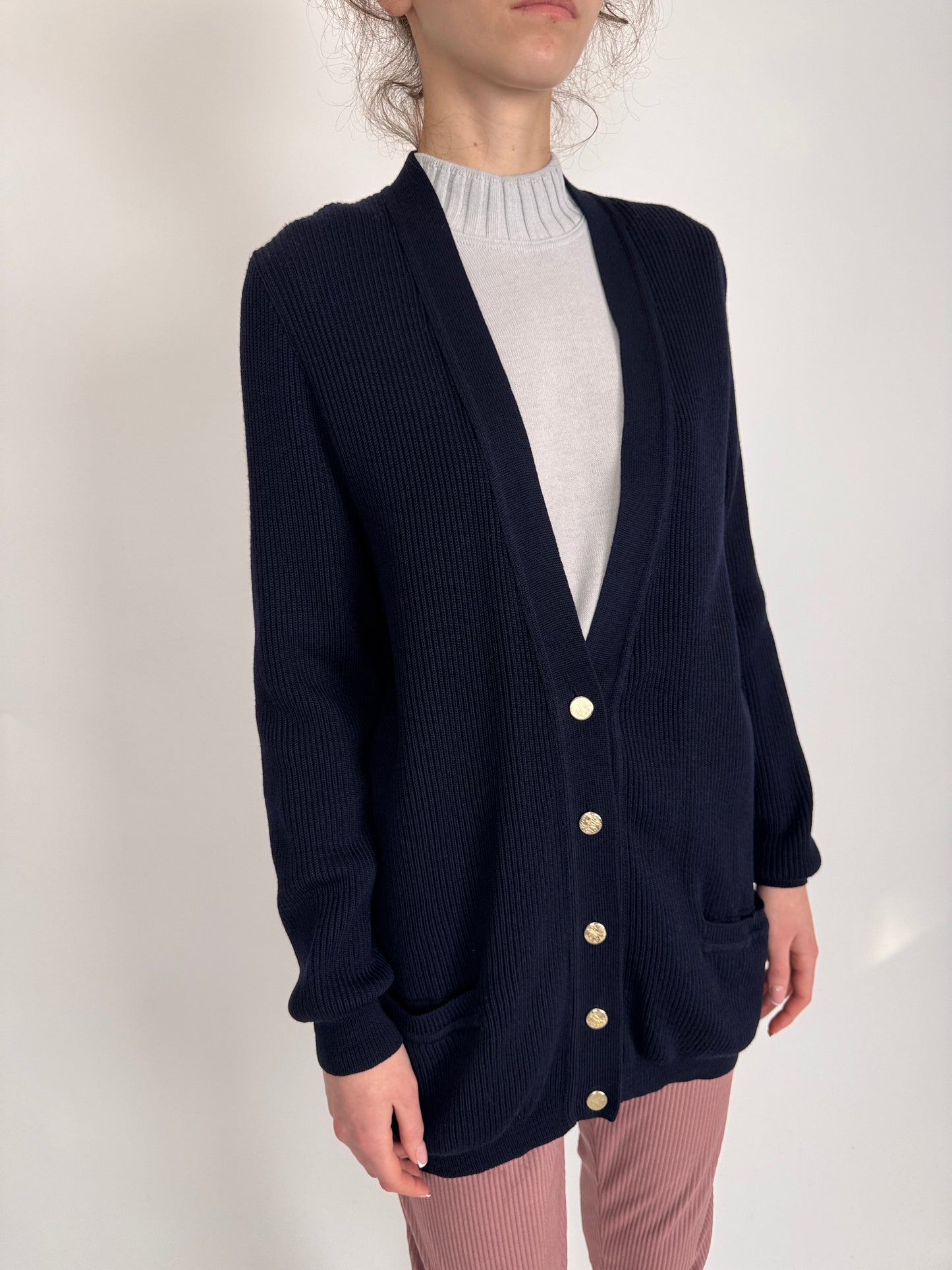 Cardigan lung italian din lana merino extrafina cu nasturi metalici aurii