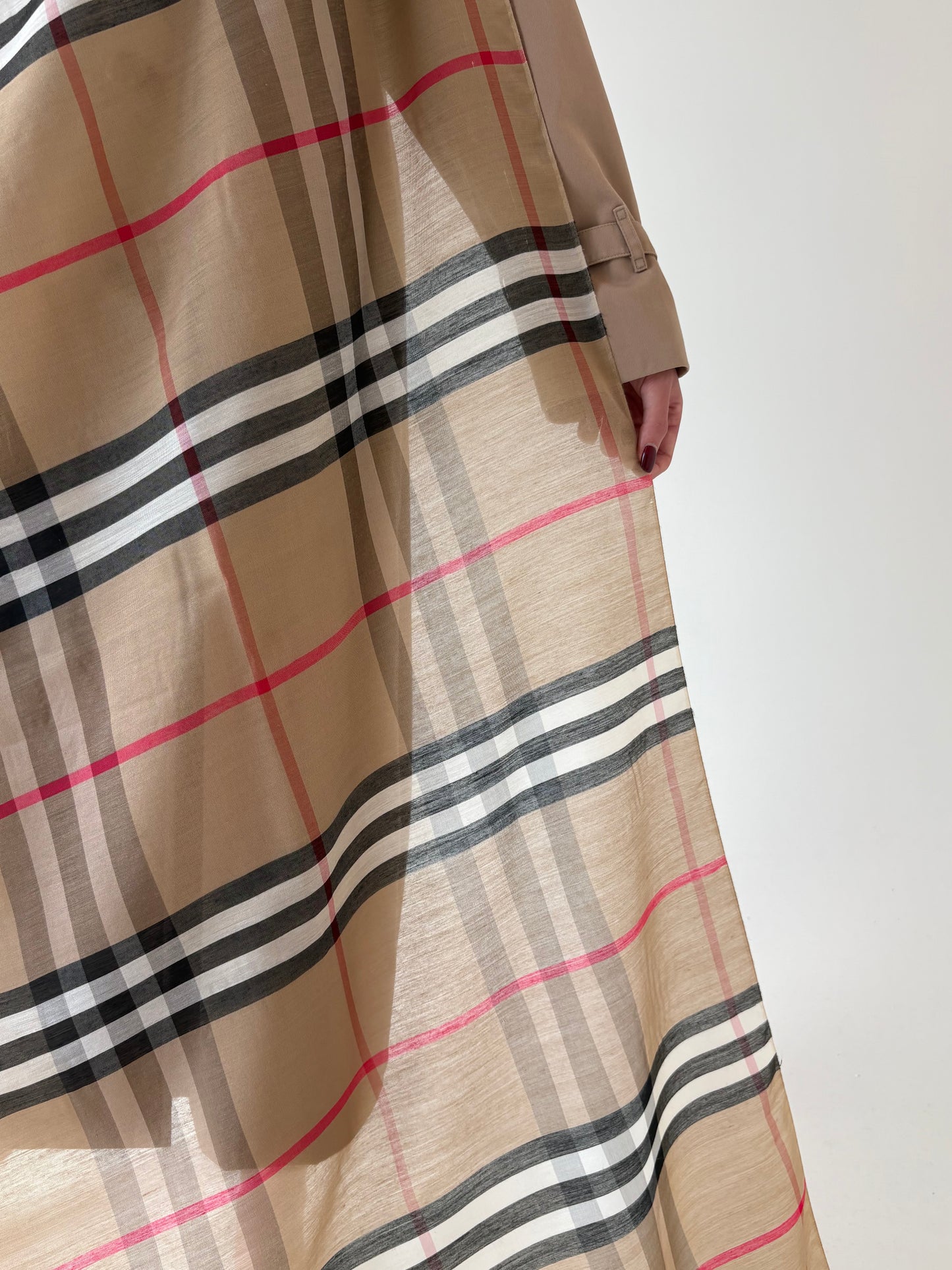 Sal din țesătură de mătase naturală cu print în stil Burberry