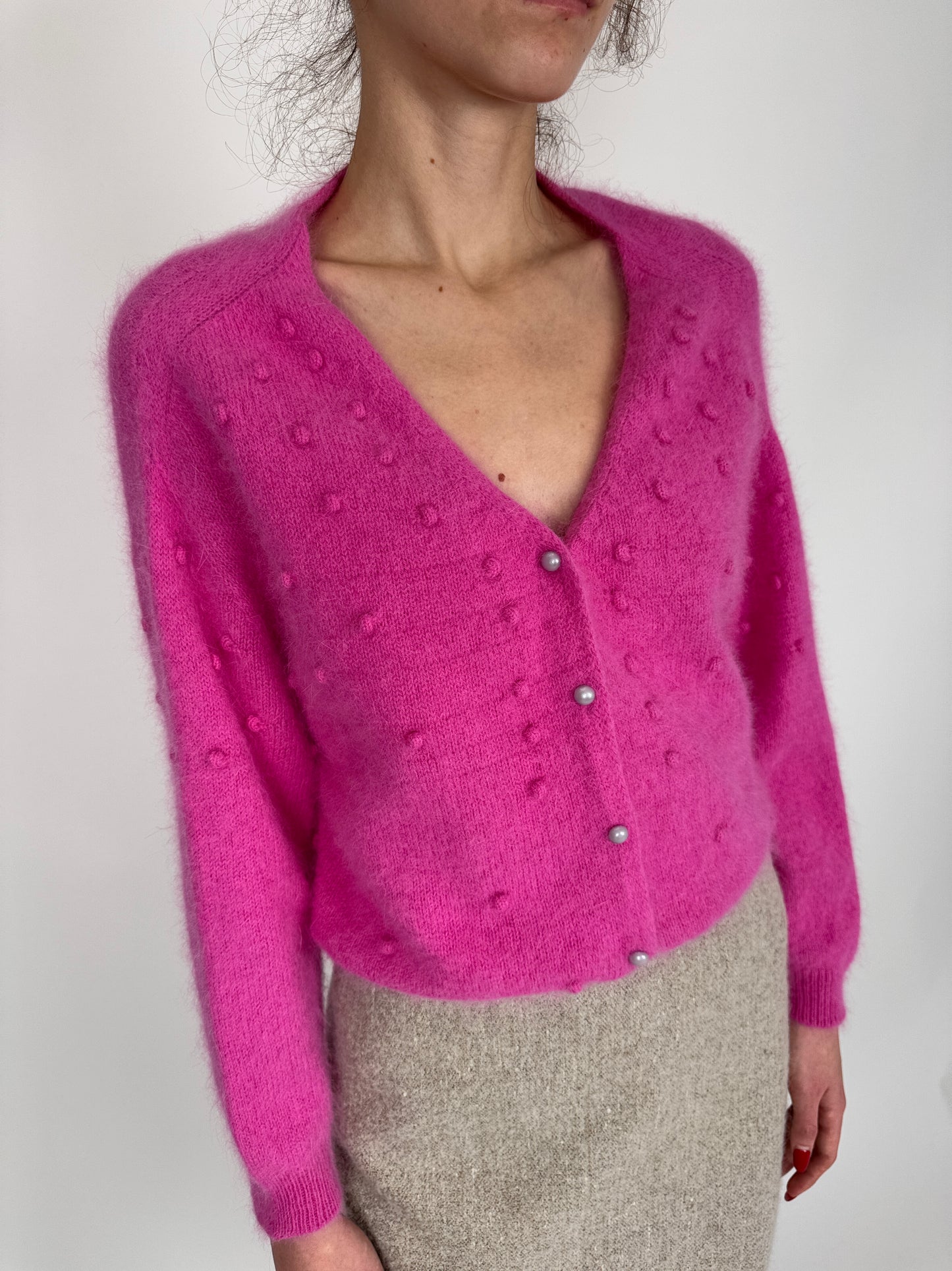 Cardigan barbie pink din lana extrafina și Angora cu buline 3D