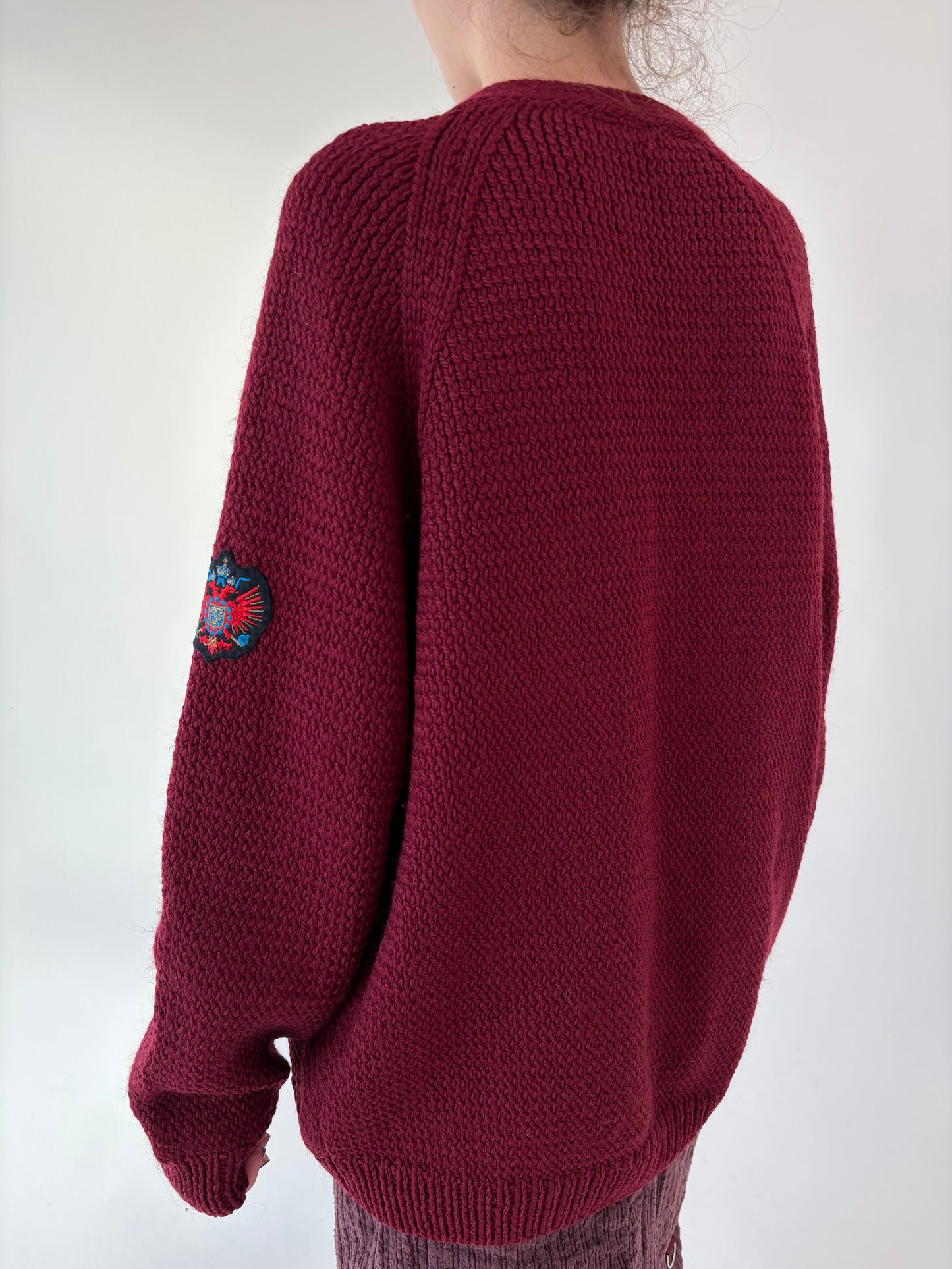 Jacheta burgundy din tricot super gros de lana cu influențe sport