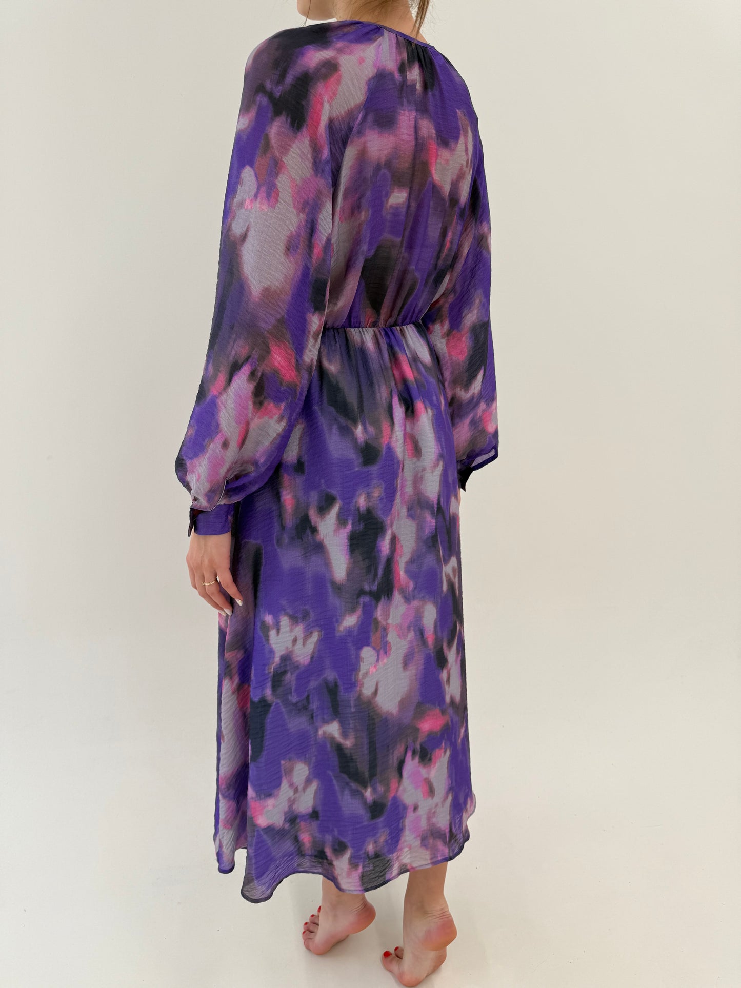 Rochie maxi din pânzica extrem de fină subțire cu mânecă amplă