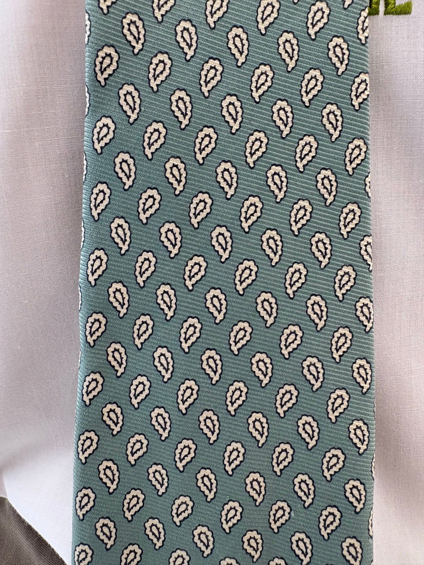 Cravata mint green din mătase naturală