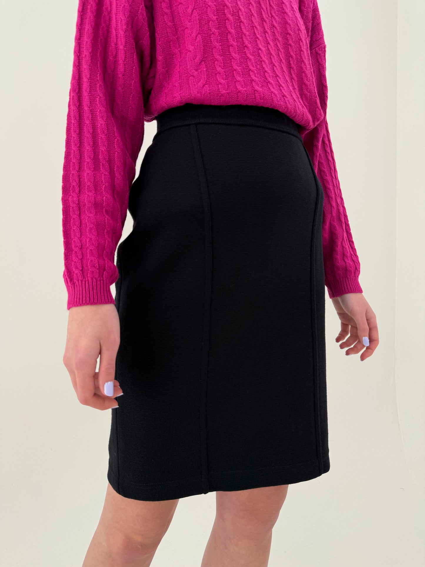 Fustă neagră de brand premium din tricot de lana extrafina merino