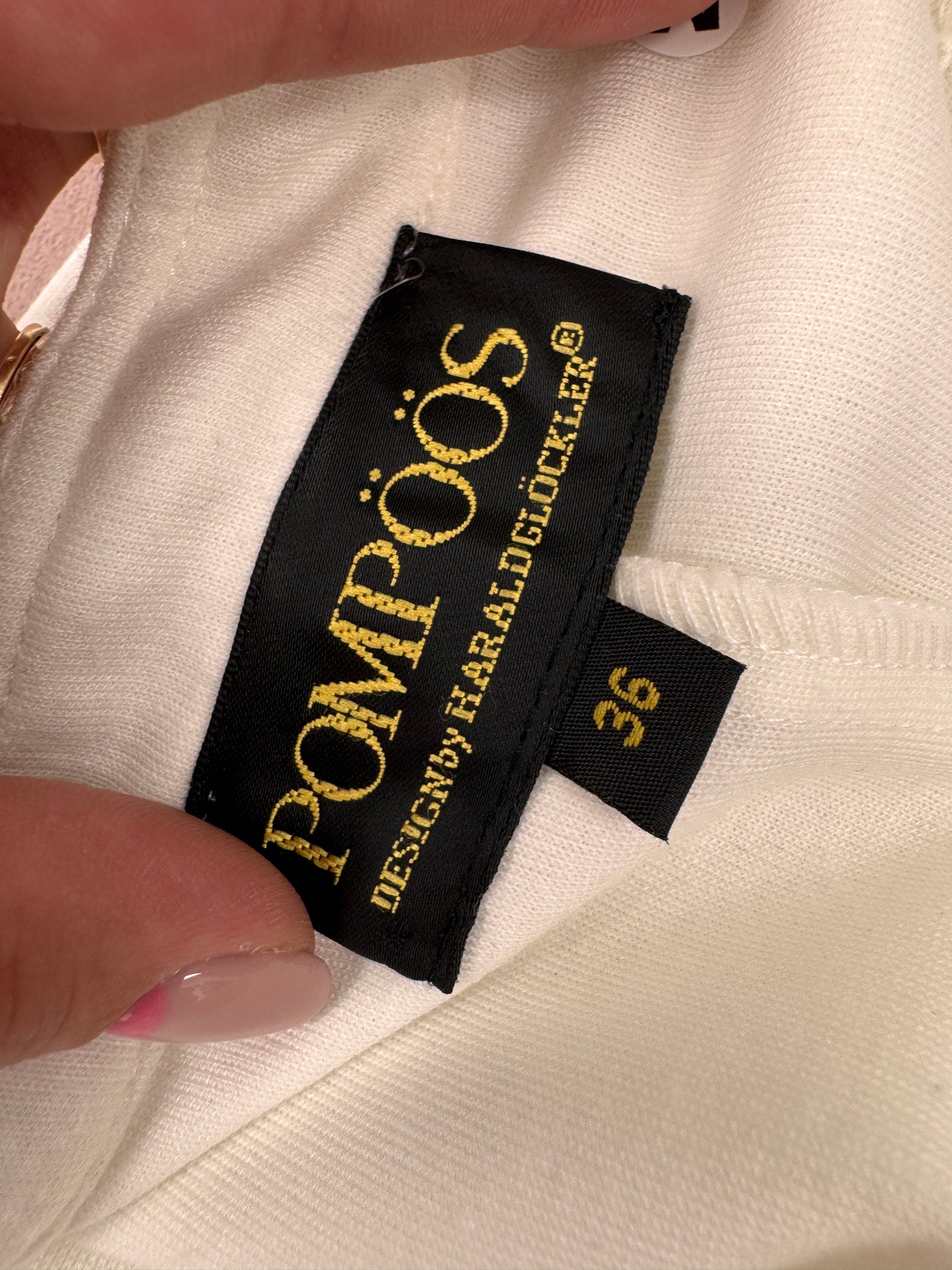 Sacou cambrat din bumbac elastic cu aplicații de paiete discrete