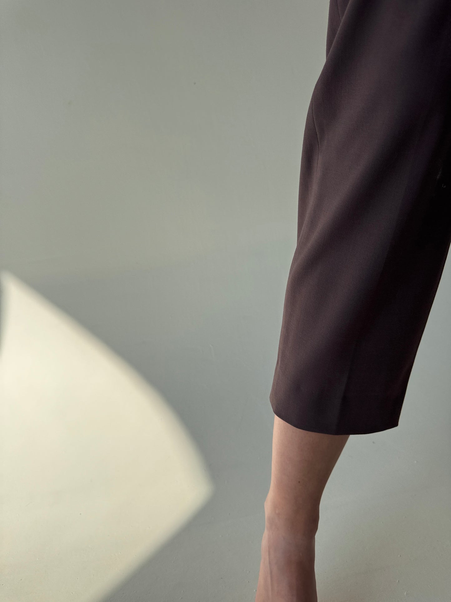 Pantaloni aubergine business petite din lanita extrafina modelatoare