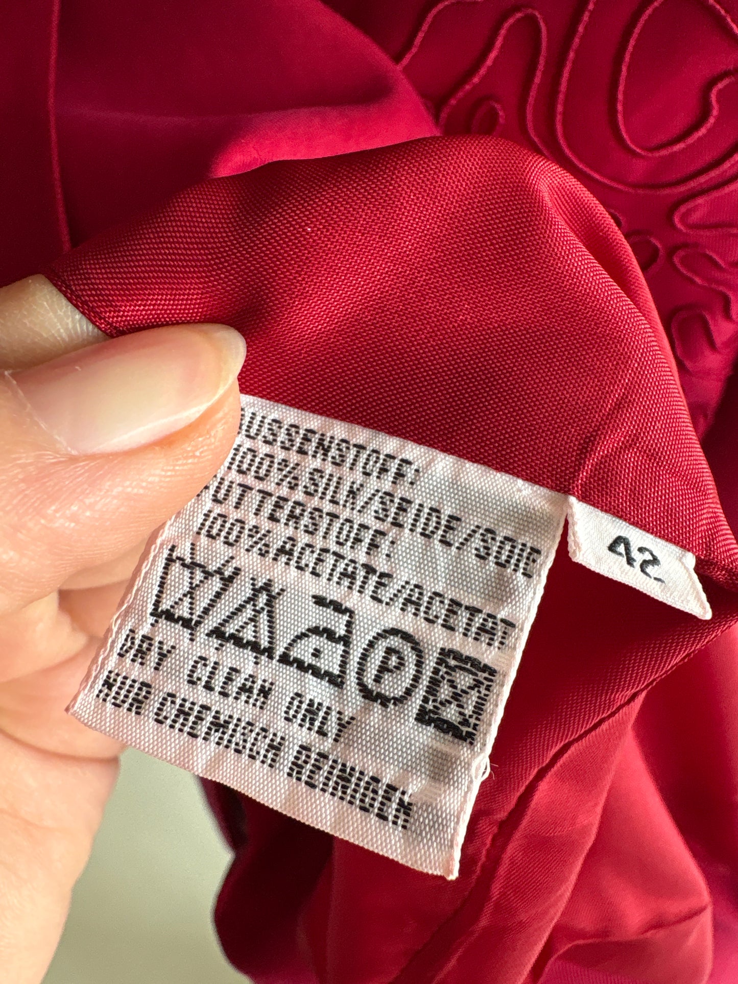 Sacou italian excepțional dark ruby red din mătase naturală în croi ușor cambrat