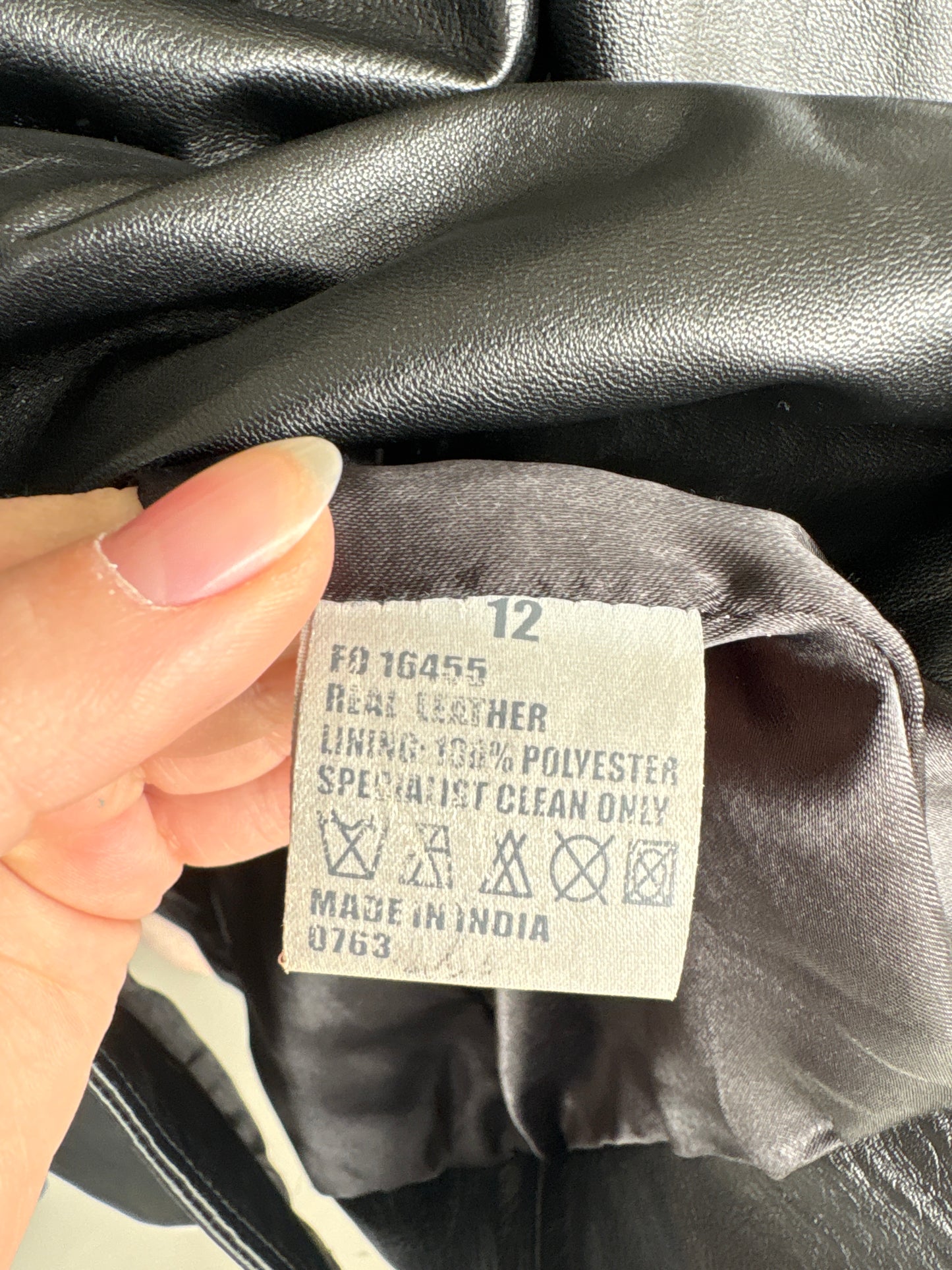 Sacou tall ușor cambrat din piele naturală