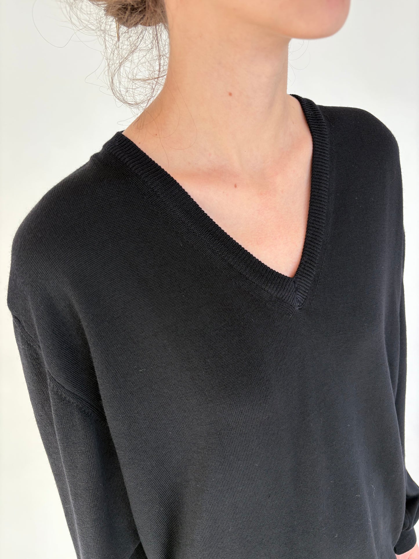 Pulover italian negru în anchior din lana merino extrafina de gramaj mare