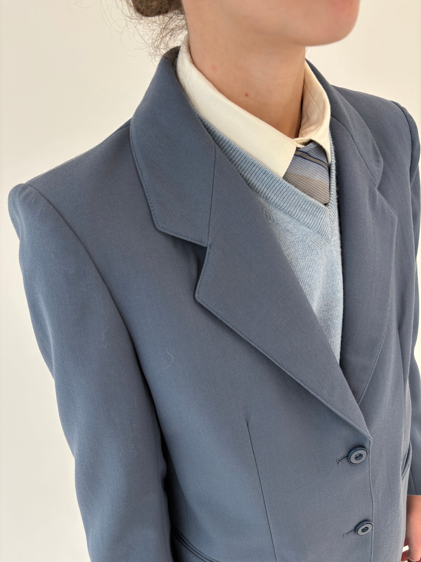 Deux piece italian din lana extrafina structurată dusty baby blue