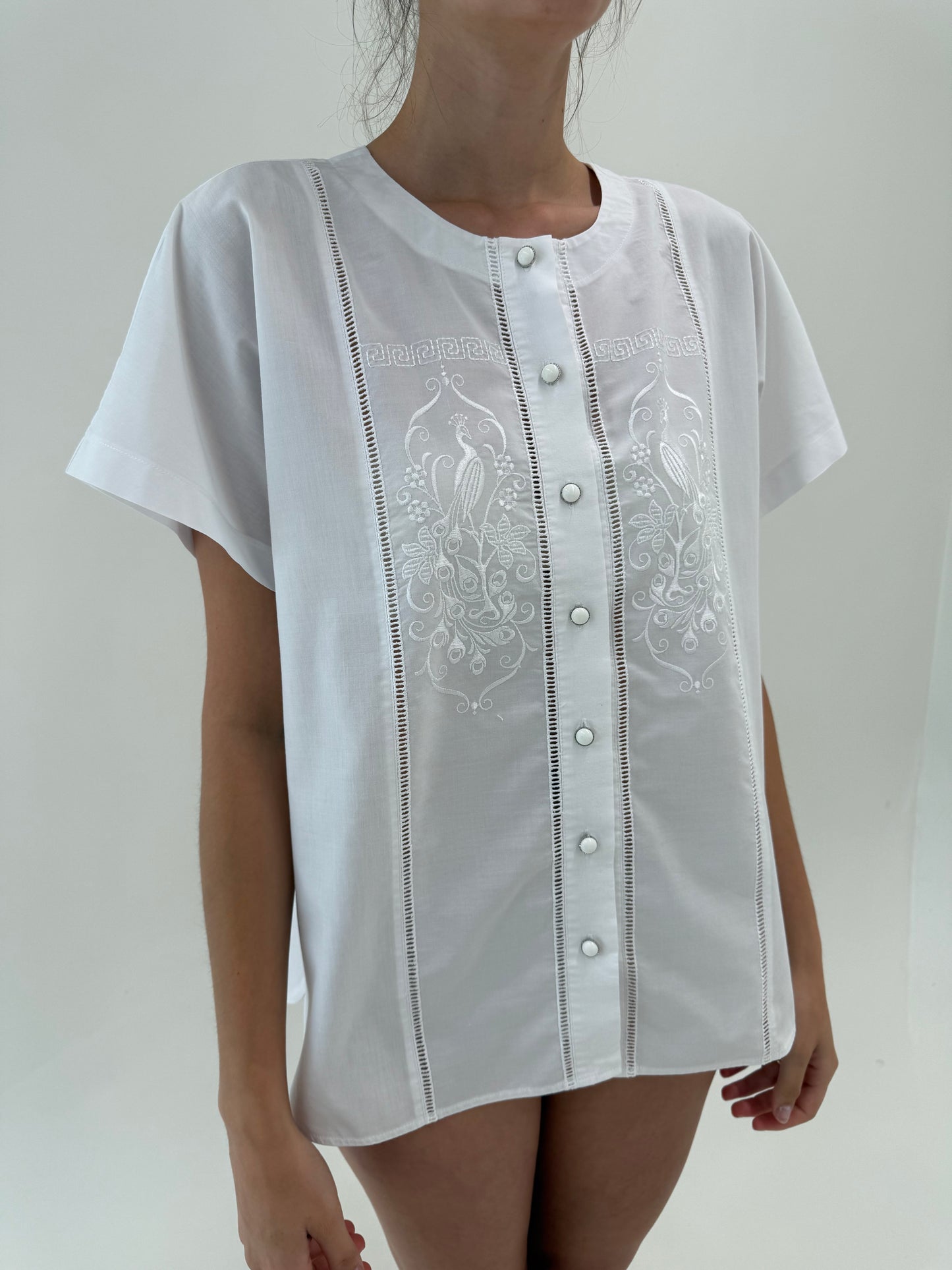 Camasa vintage cu 2 tipuri de broderie și nasturi tip perla
