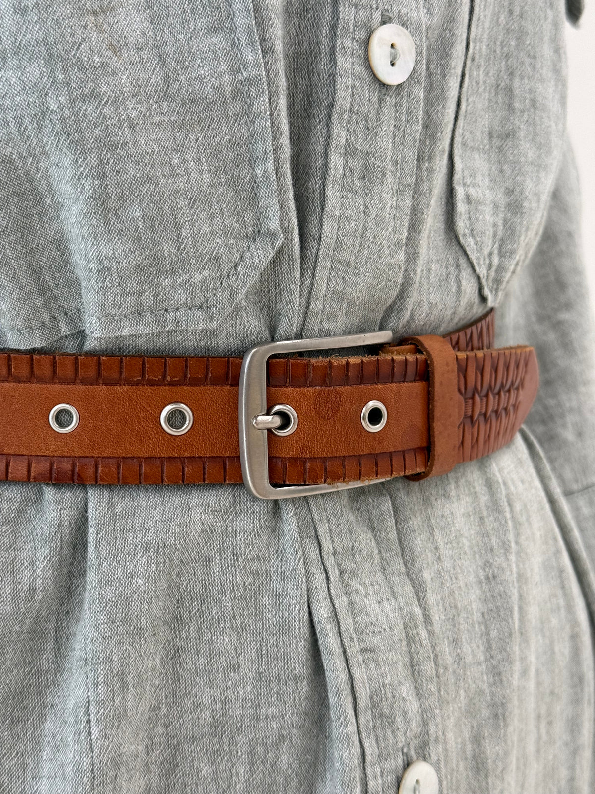 Centura vintage caramel brown din piele naturală groasă embosata