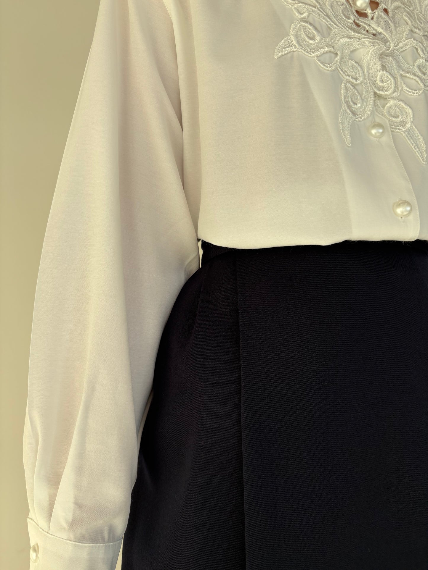 Fustă vintage din lana pura plină extrafina cu curelușă aparentă