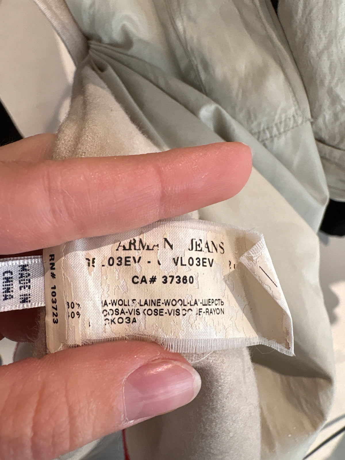Trench Armani impermeabil cu liner de lana detașabil light nude