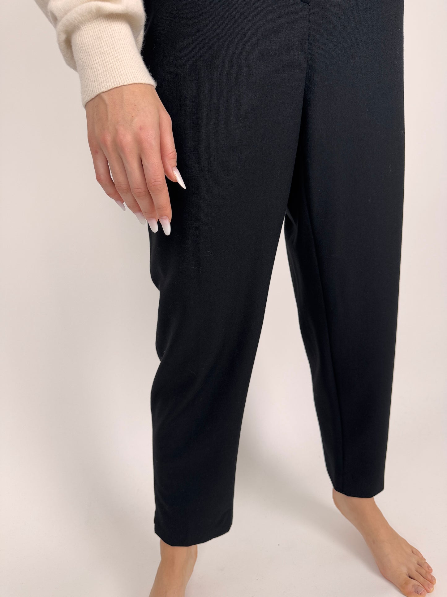 Pantaloni negri din stfia de lana extrafina cu talie înaltă elastică