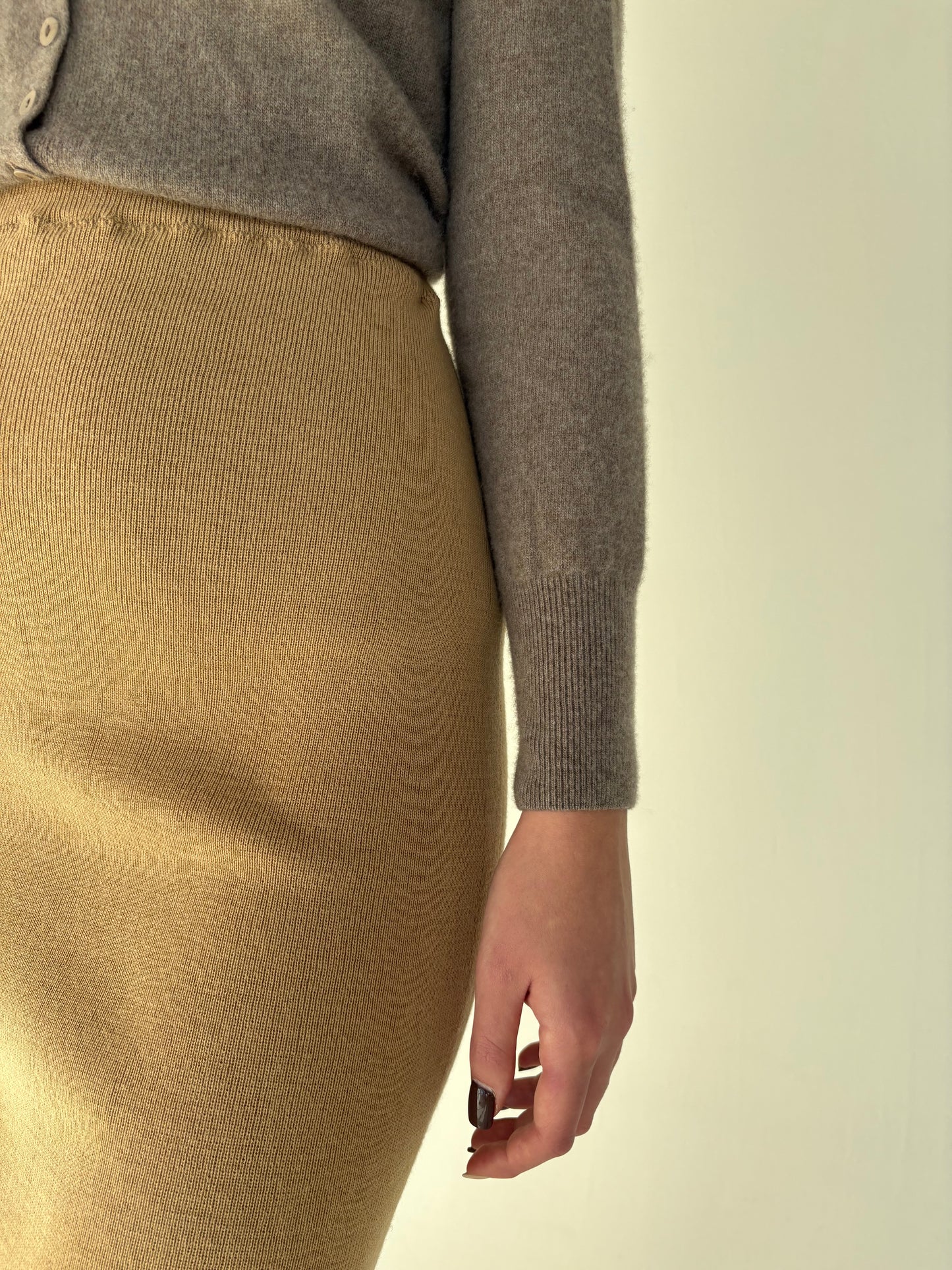 Fustă camel din tricot de lana merino extrafina de gramaj mare