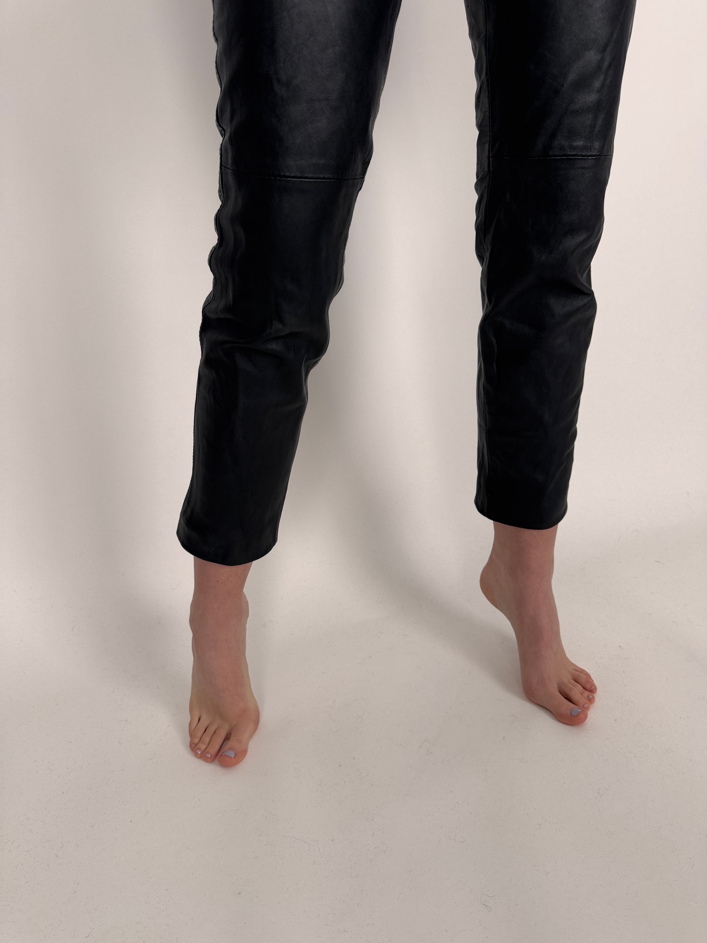 Pantaloni din piele naturală foarte moale cu talie ultra înaltă