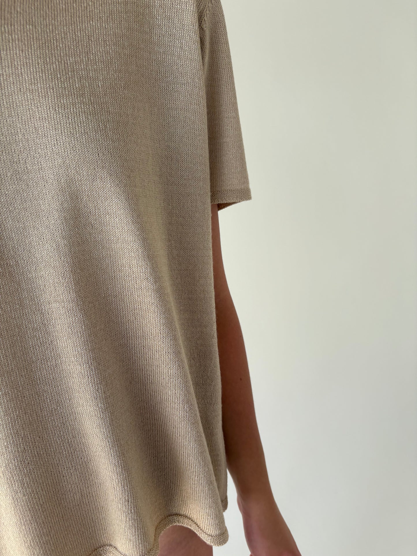 Top vintage sand nude din jerse foarte ușor perlat