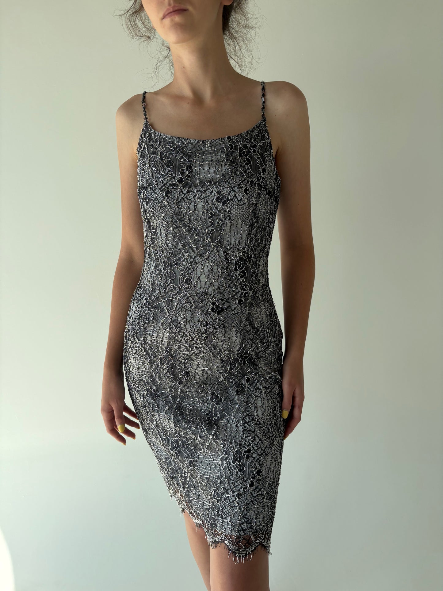 Rochie vintage din dantelă silver spectaculoasă anii 90 de cocktail
