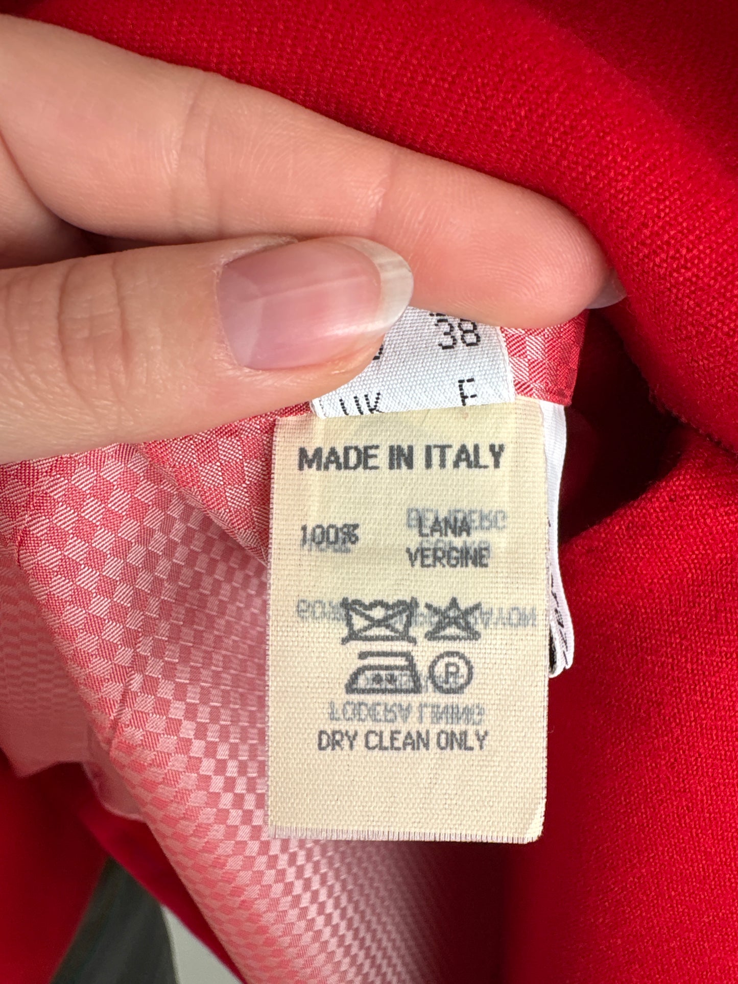 Costum italian premium cherry red cu sacou structurat